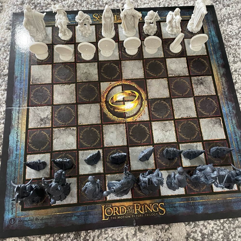 Lord Of The Rings, the battle of the middle earth Chess Set